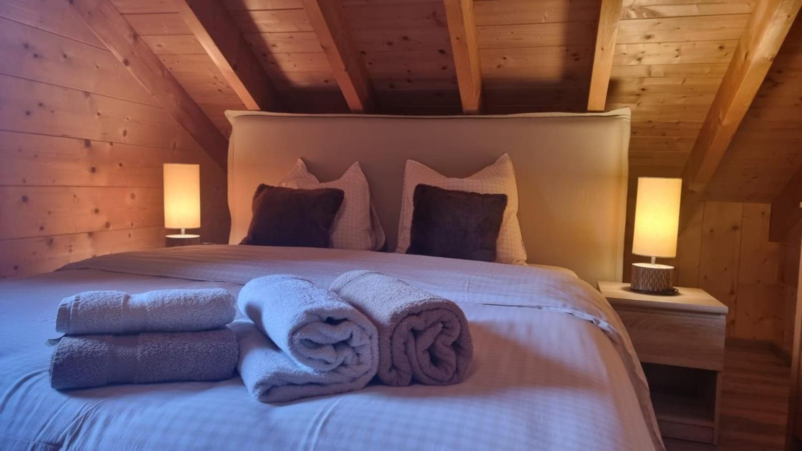 Le Chalet Du Pere Michel, Jacuzzi, Sauna, Jardin ลาแบรส ภายนอก รูปภาพ