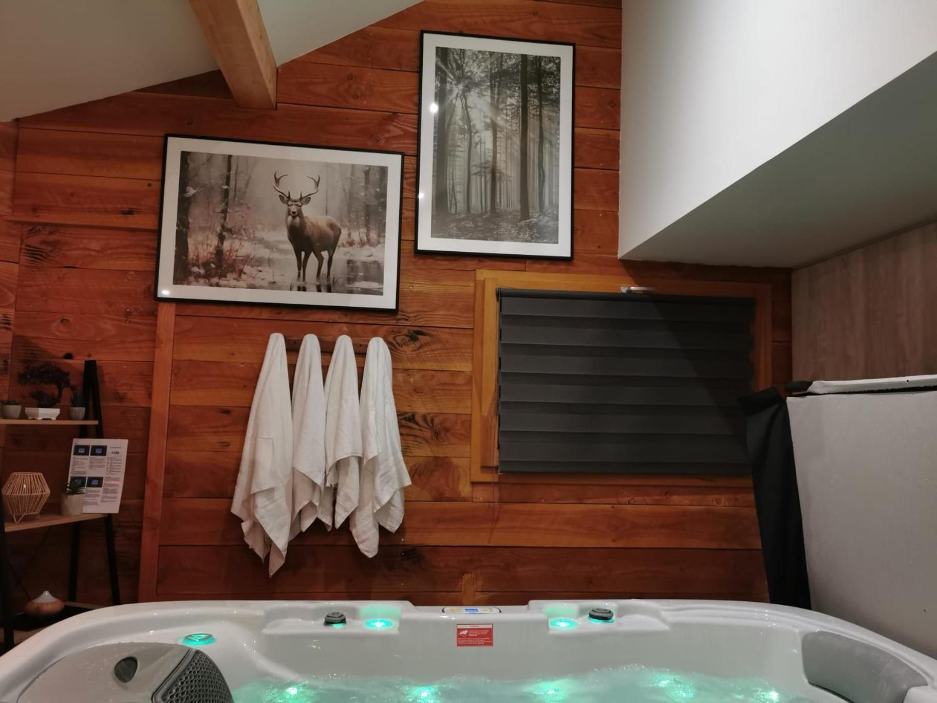 Le Chalet Du Pere Michel, Jacuzzi, Sauna, Jardin ลาแบรส ภายนอก รูปภาพ